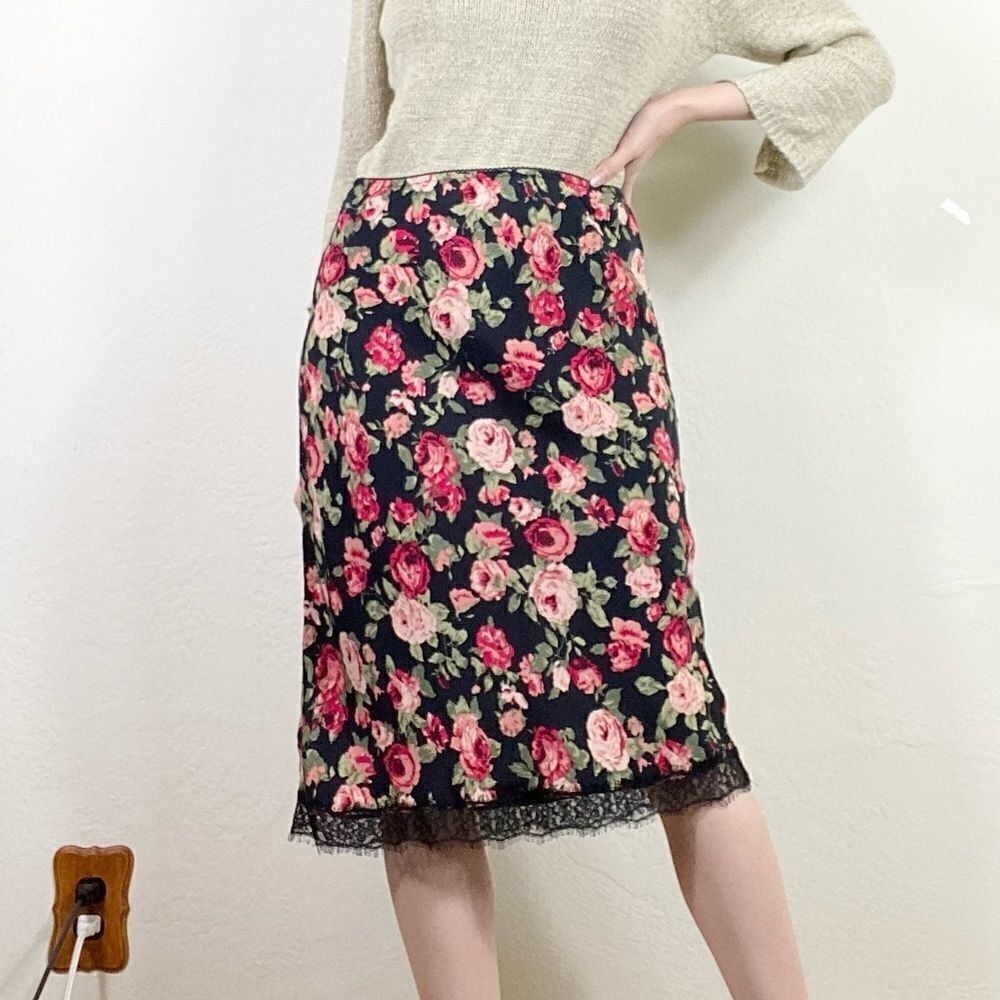 Kimchi Blue Urban Outfitters Black & Pink Floral Lace Trim Skirt